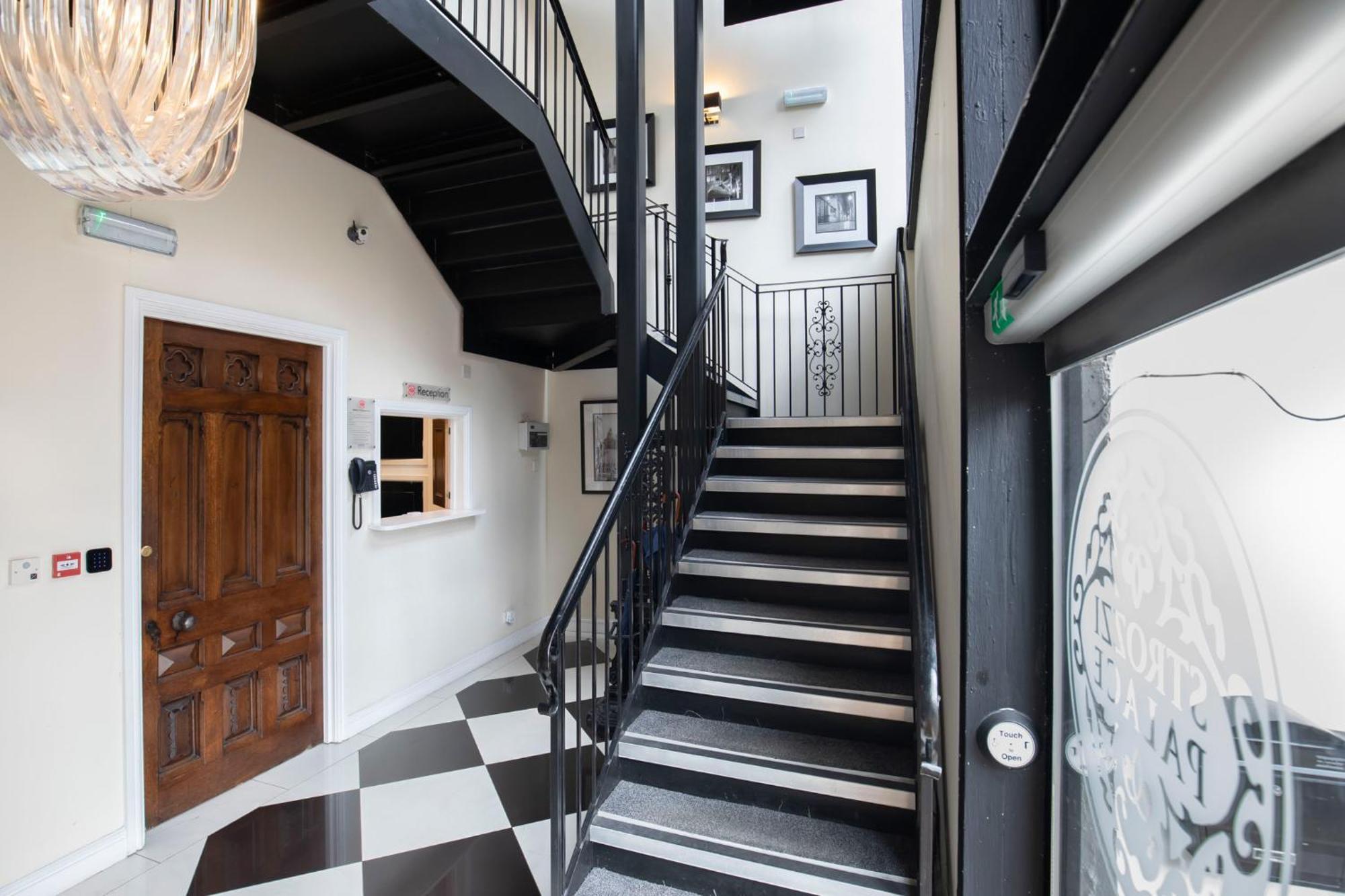 Strozzi Palace Suites By Mansley Cheltenham Zewnętrze zdjęcie