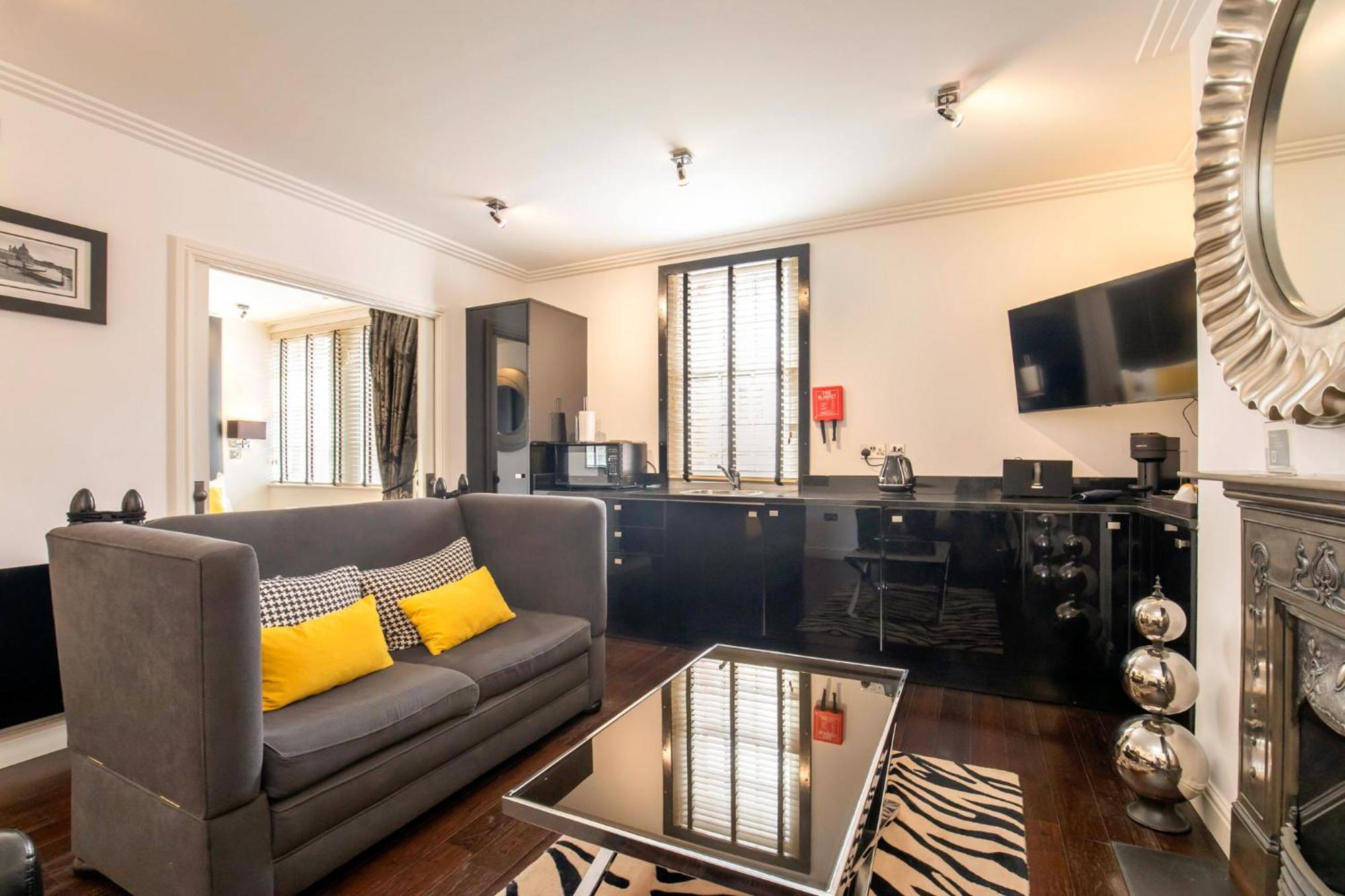 Strozzi Palace Suites By Mansley Cheltenham Zewnętrze zdjęcie
