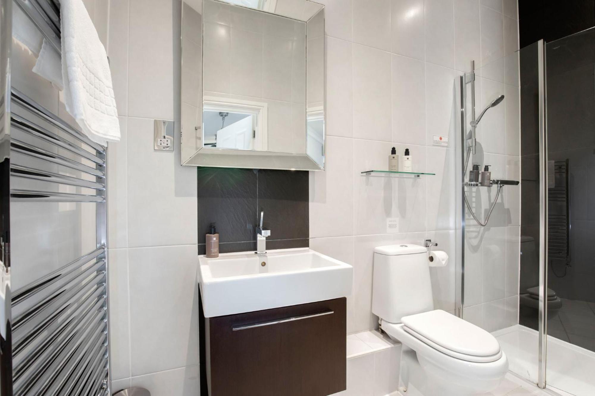 Strozzi Palace Suites By Mansley Cheltenham Zewnętrze zdjęcie