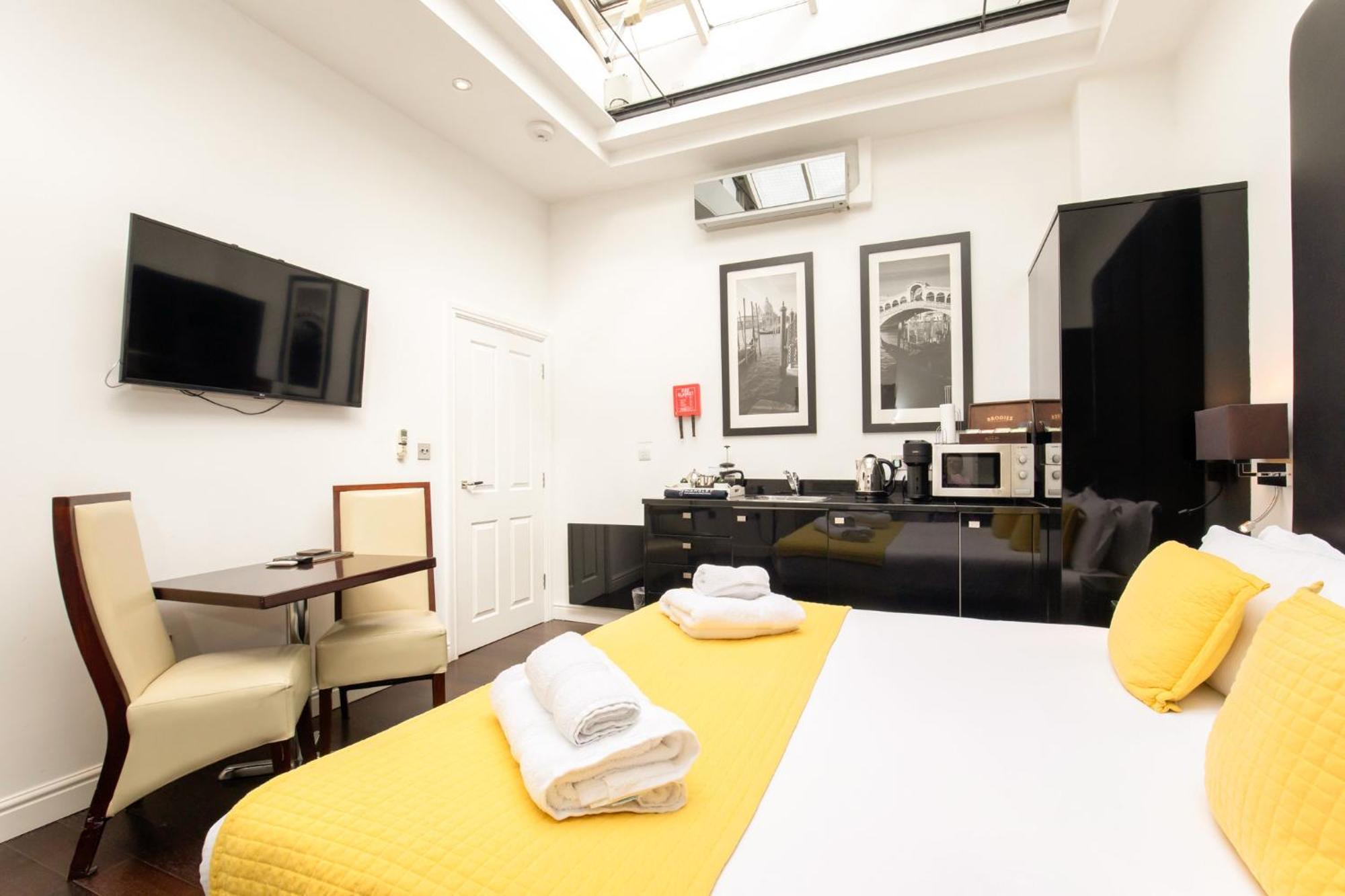 Strozzi Palace Suites By Mansley Cheltenham Zewnętrze zdjęcie
